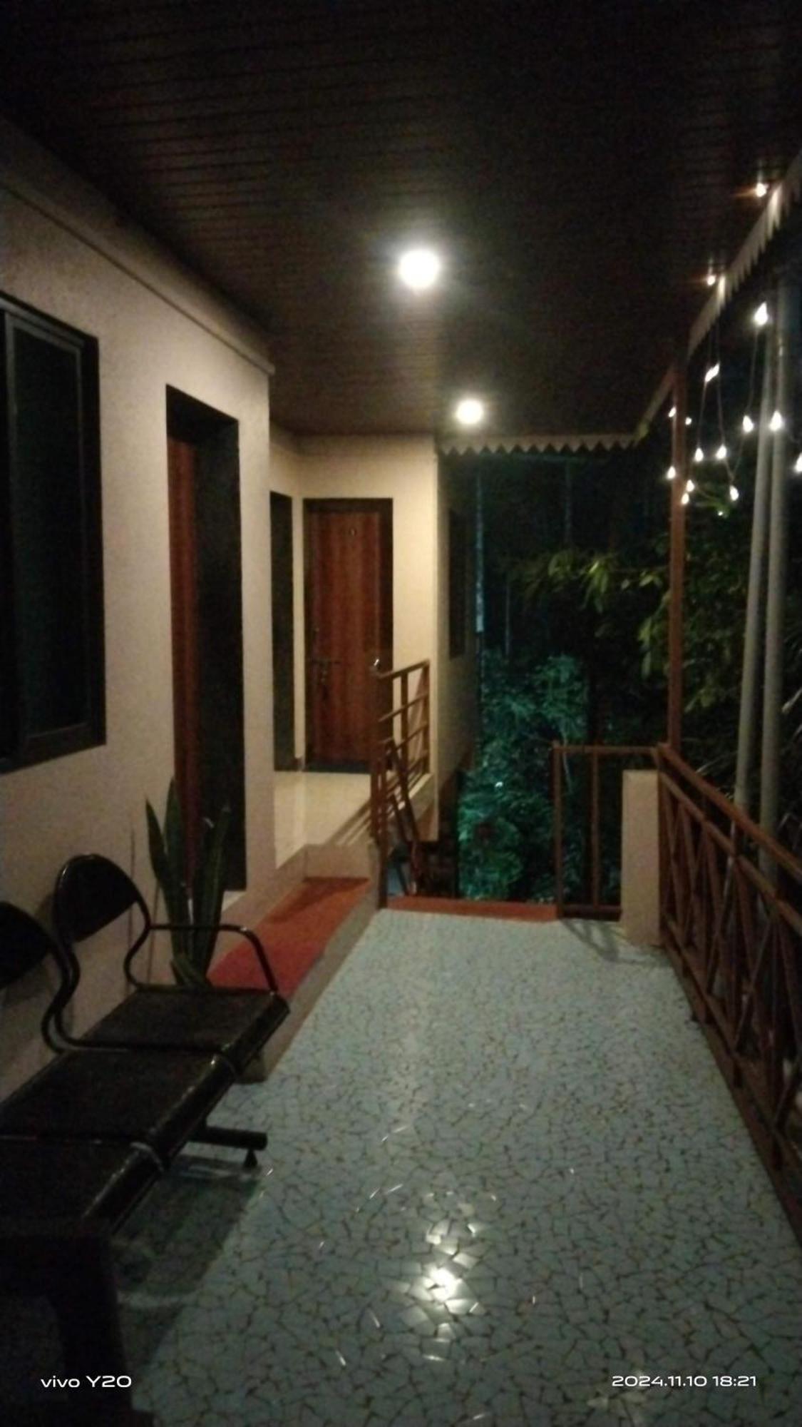 Anandi Villa Homestay Adhi Exterior foto