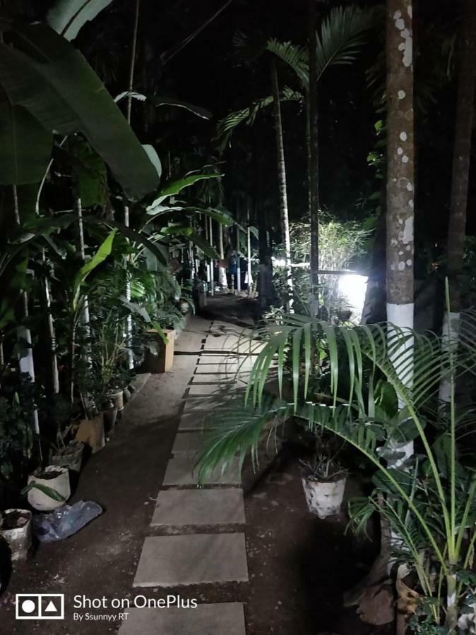 Anandi Villa Homestay Adhi Exterior foto